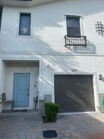 634 SW 12th St, Florida City, FL 33034