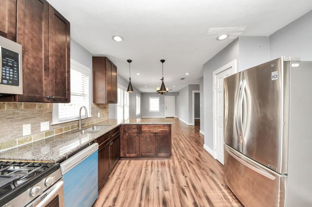 2820 Holman Street, Houston, TX 77004