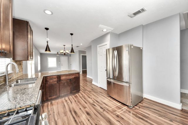 2820 Holman Street, Houston, TX 77004