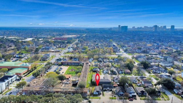 2820 Holman Street, Houston, TX 77004