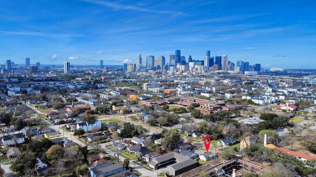2820 Holman Street, Houston, TX 77004