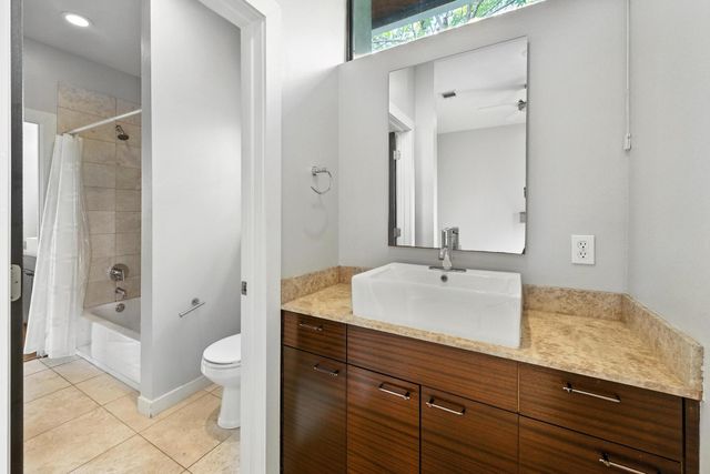 308 Terrace DR B, Austin, TX 78704