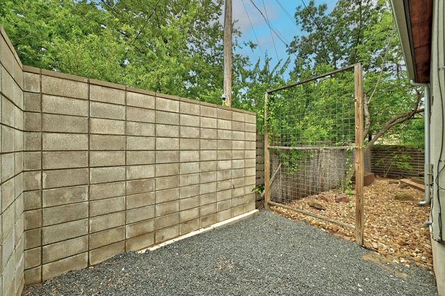 308 Terrace DR B, Austin, TX 78704