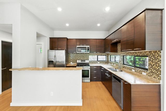 308 Terrace DR B, Austin, TX 78704