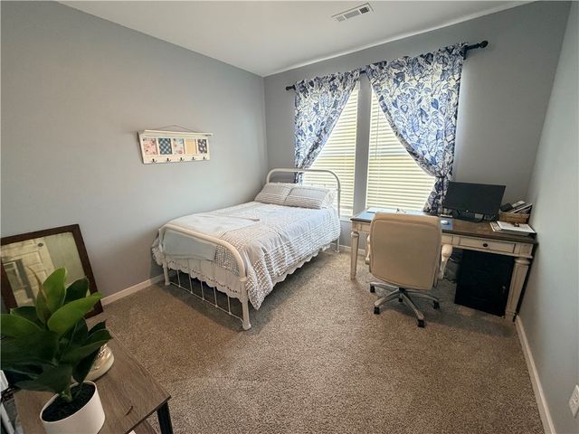 5003 E Sugarloaf Street, Siloam Springs, AR 72761