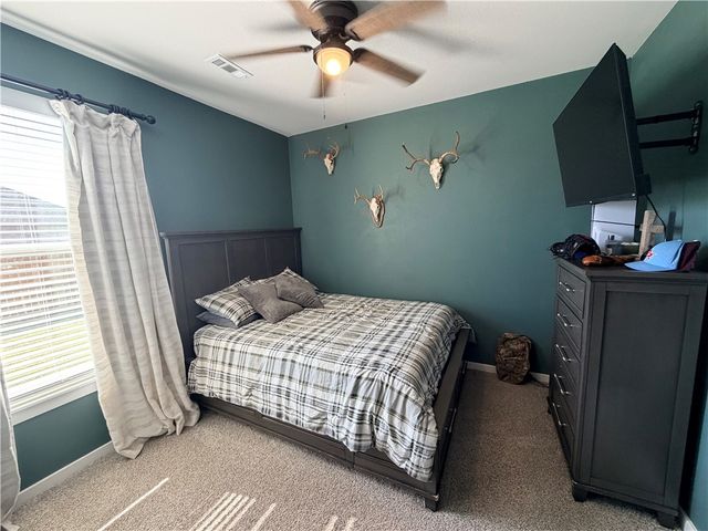 5003 E Sugarloaf Street, Siloam Springs, AR 72761