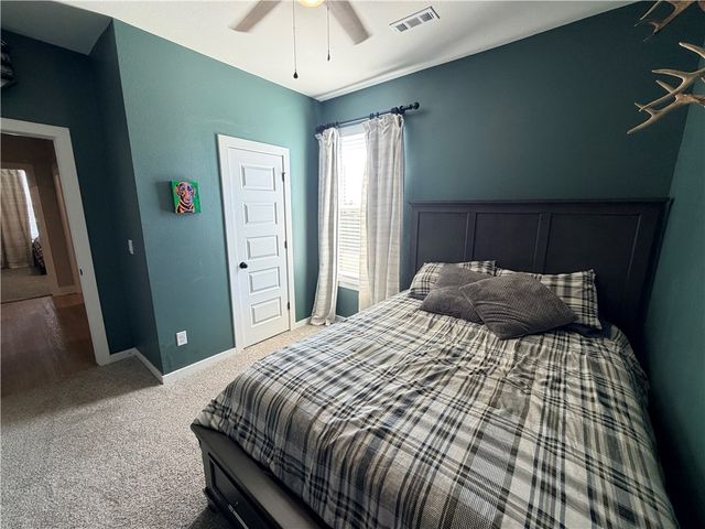 5003 E Sugarloaf Street, Siloam Springs, AR 72761