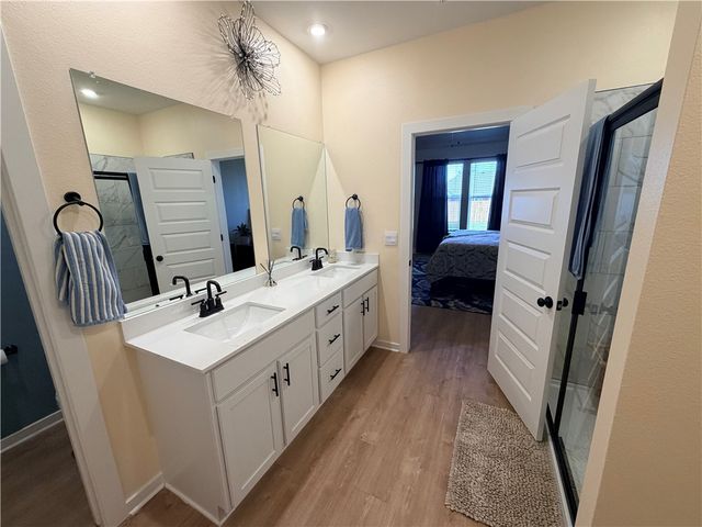 5003 E Sugarloaf Street, Siloam Springs, AR 72761