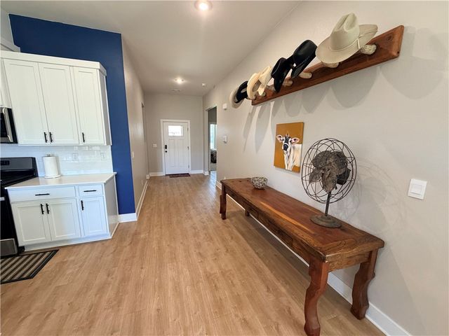 5003 E Sugarloaf Street, Siloam Springs, AR 72761