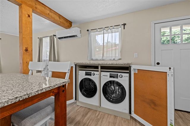 142 N Maple Street, Cave Springs, AR 72718