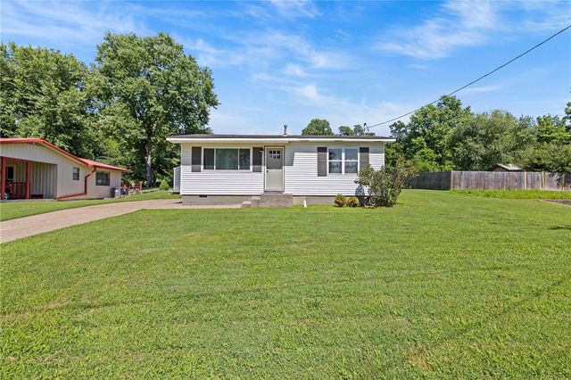 142 N Maple Street, Cave Springs, AR 72718