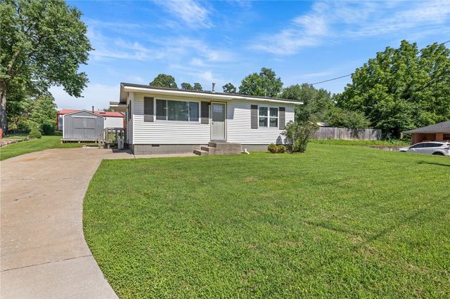 142 N Maple Street, Cave Springs, AR 72718