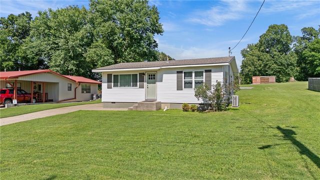 142 N Maple Street, Cave Springs, AR 72718