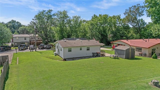 142 N Maple Street, Cave Springs, AR 72718