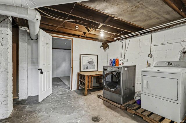 215 W Broadway Street, Mishawaka, IN 46545