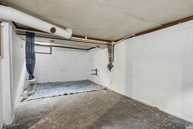 215 W Broadway Street, Mishawaka, IN 46545