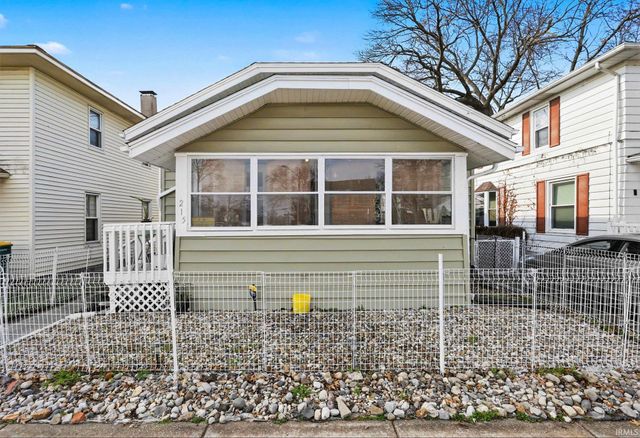 215 W Broadway Street, Mishawaka, IN 46545