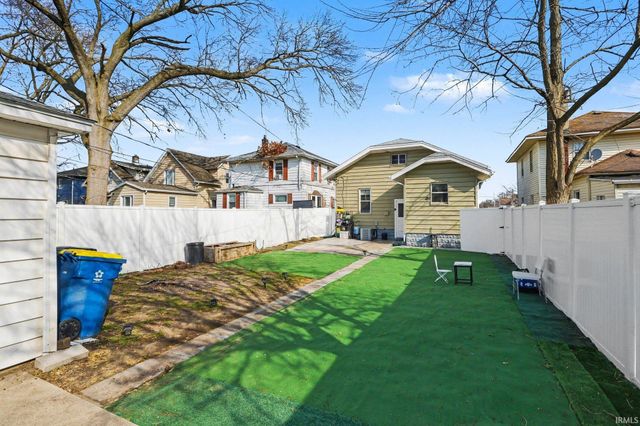 215 W Broadway Street, Mishawaka, IN 46545