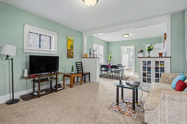 215 W Broadway Street, Mishawaka, IN 46545