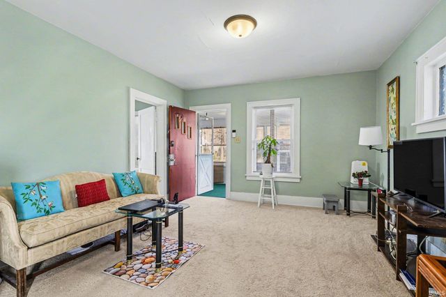 215 W Broadway Street, Mishawaka, IN 46545