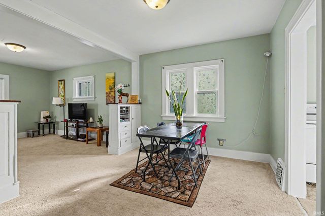 215 W Broadway Street, Mishawaka, IN 46545