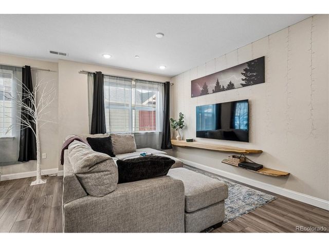 9992 W Victoria Pl 101, Littleton, CO 80127