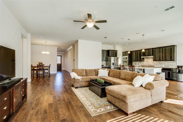 332 Chinchester Drive, Roanoke, TX 76262