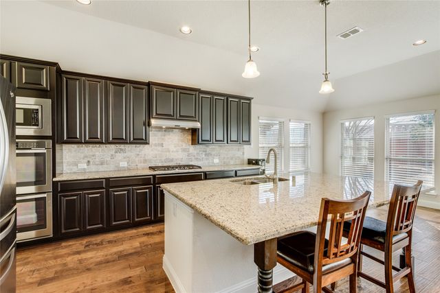 332 Chinchester Drive, Roanoke, TX 76262