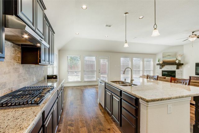 332 Chinchester Drive, Roanoke, TX 76262