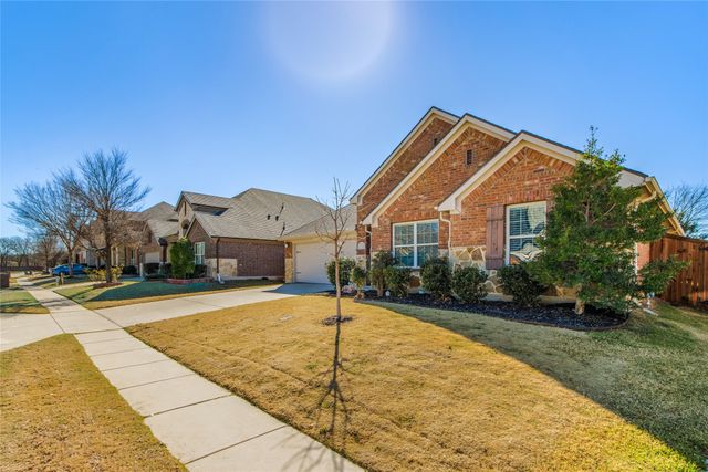 332 Chinchester Drive, Roanoke, TX 76262