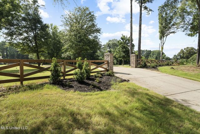 1615 Highway 305, Olive Branch, MS 38654