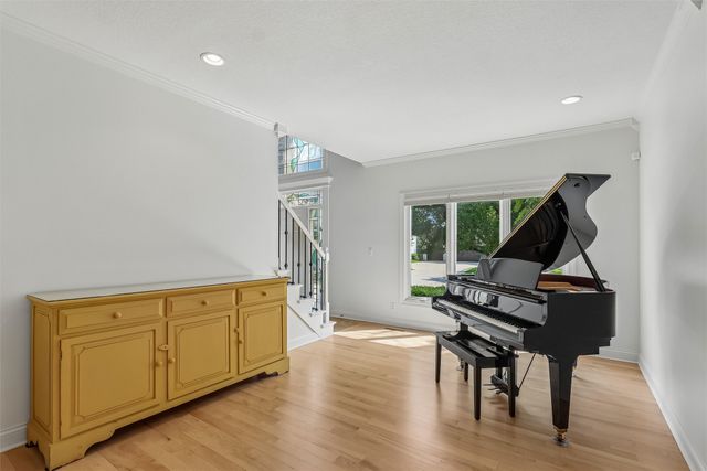 134 56th Place, West Des Moines, IA 50266