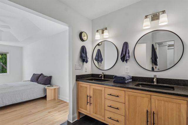 134 56th Place, West Des Moines, IA 50266