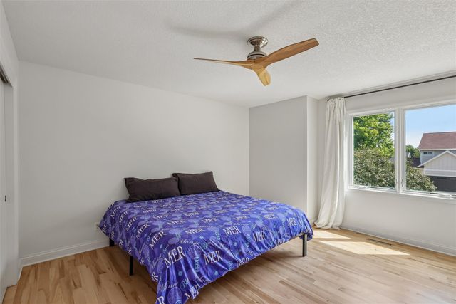 134 56th Place, West Des Moines, IA 50266