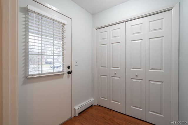 526 MIDLAND Boulevard, Royal Oak, MI 48073