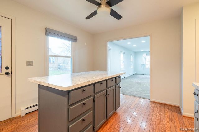 526 MIDLAND Boulevard, Royal Oak, MI 48073