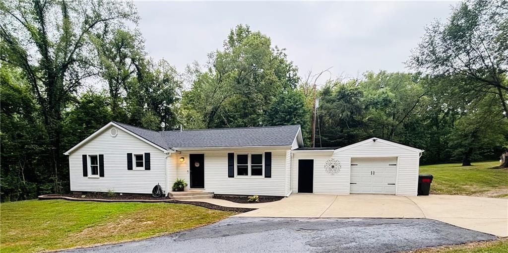 14017 Henson Road, Holt, MO 64048