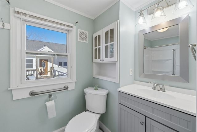 8 Pinehurst Avenue, Pembroke, MA 02359