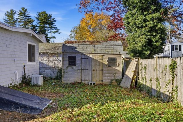 8 Pinehurst Avenue, Pembroke, MA 02359