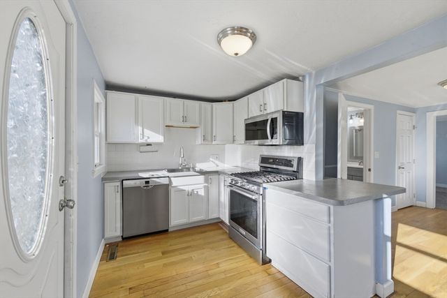 8 Pinehurst Avenue, Pembroke, MA 02359