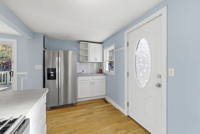 8 Pinehurst Avenue, Pembroke, MA 02359