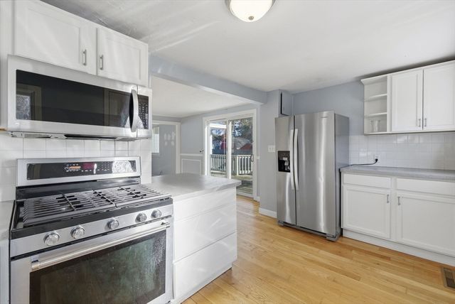 8 Pinehurst Avenue, Pembroke, MA 02359