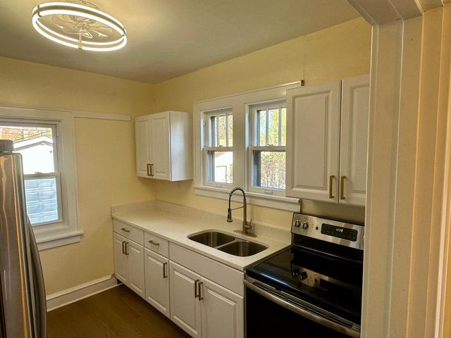 164 W Howard AVENUE, Milwaukee, WI 53207