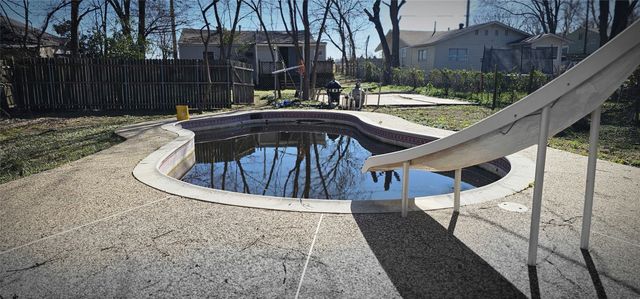 415 Johnson Street, Wilmer, TX 75172