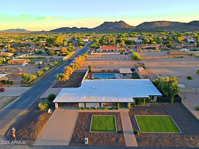 4901 W SOFT WIND Drive, Glendale, AZ 85310