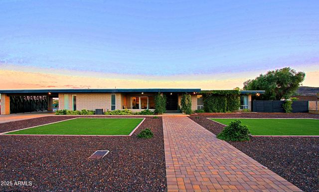 4901 W SOFT WIND Drive, Glendale, AZ 85310