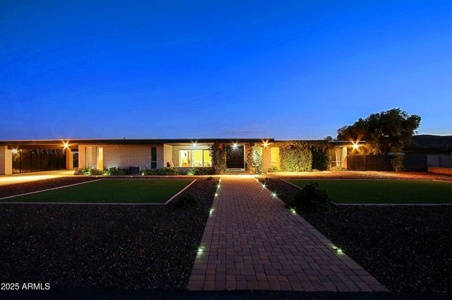 4901 W SOFT WIND Drive, Glendale, AZ 85310