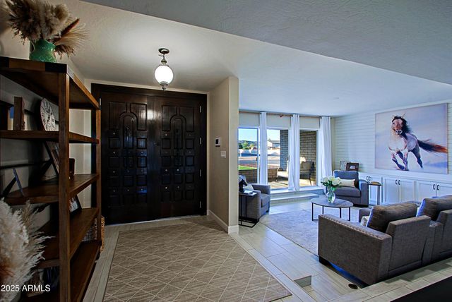 4901 W SOFT WIND Drive, Glendale, AZ 85310