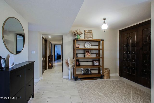 4901 W SOFT WIND Drive, Glendale, AZ 85310