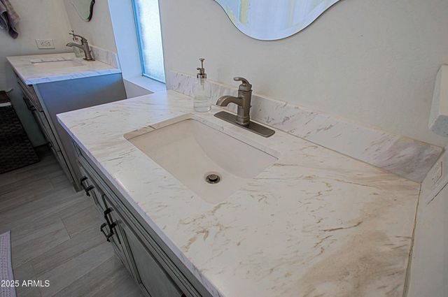 4901 W SOFT WIND Drive, Glendale, AZ 85310